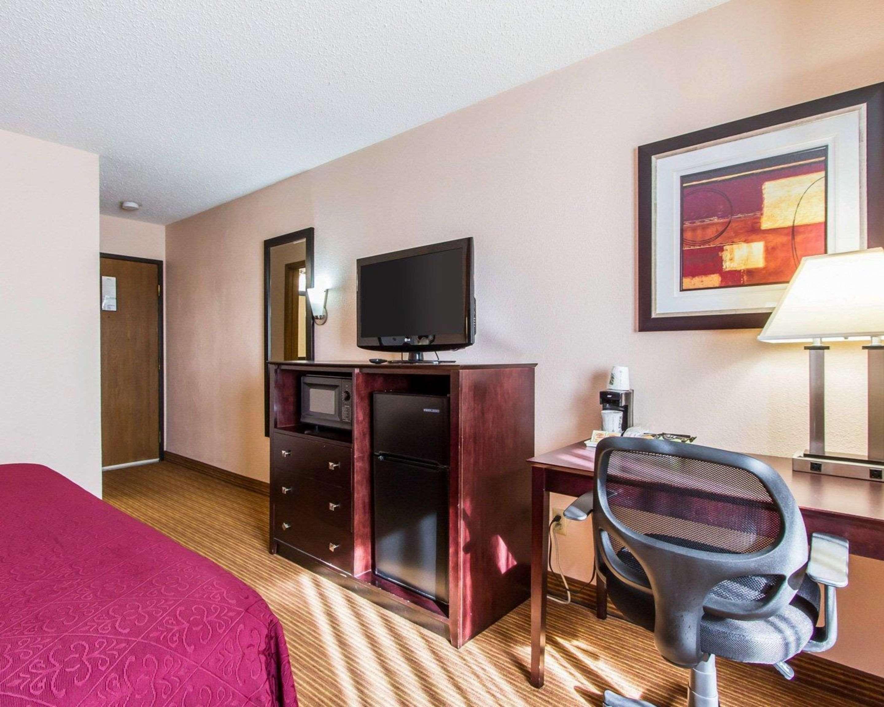 Quality Inn & Suites Ottumwa North Exterior foto