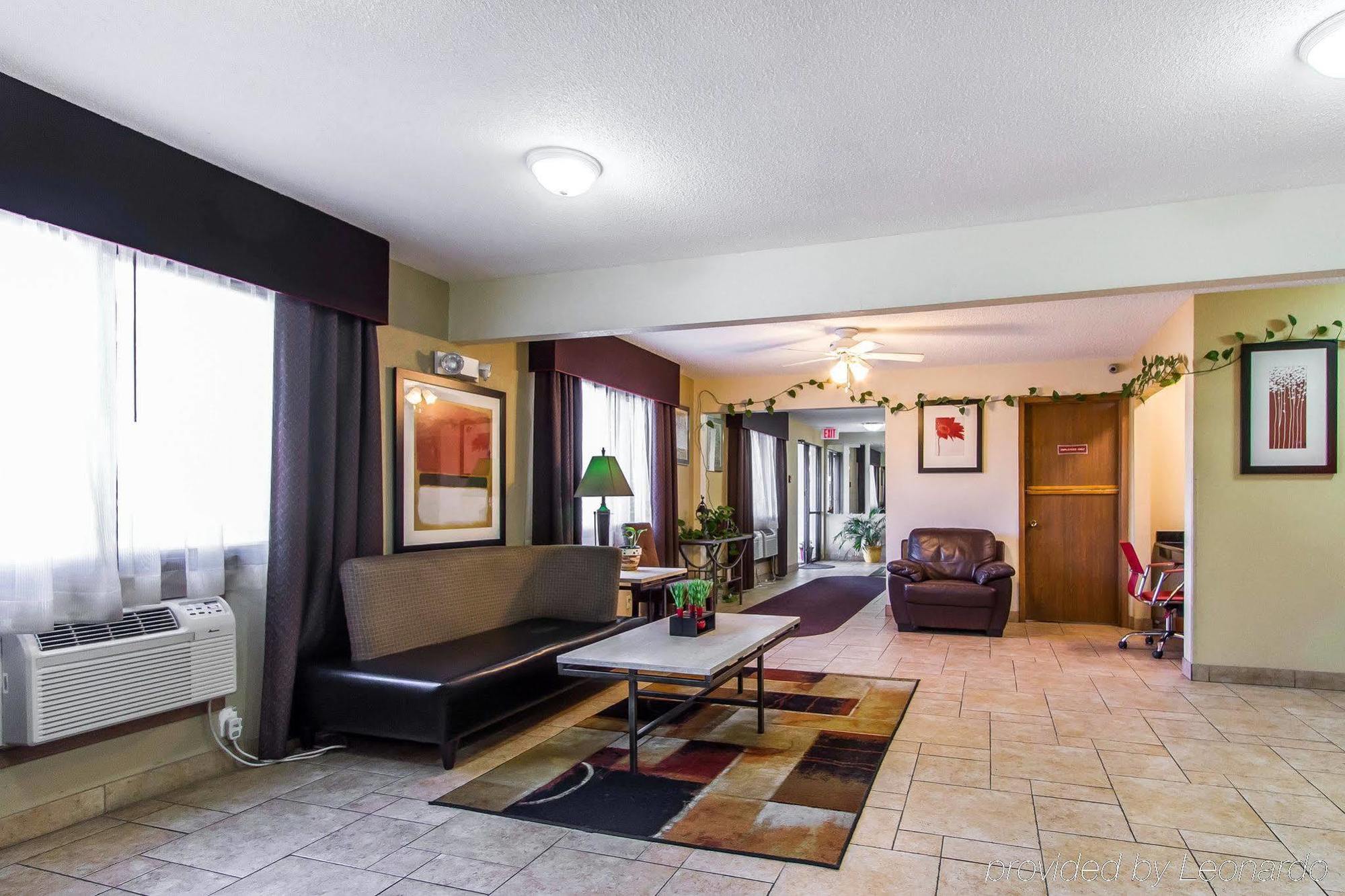 Quality Inn & Suites Ottumwa North Exterior foto
